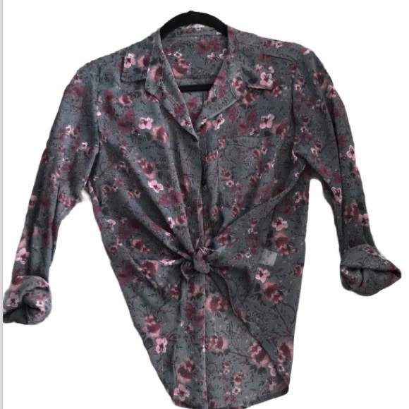 Brandy Melville | Floral Button-Up - Picture 2 of 5